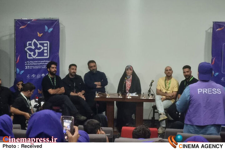 از بروز اختلاف مابین «بنیاد سینمایی فارابی» و «شهردای اصفهان» برای تولیگری جشنواره تا زنگ خطر «تحریف هویت ملی» با تک انیمیشن حاضر در این دوره!