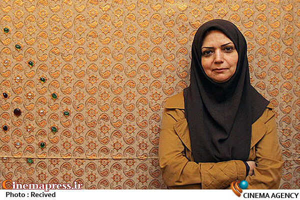 خانم مجری خاطره ساز دهه ۶۰ مجری اختتامیه جشنواره تئاتر عروسکی میشود الهه رضایی