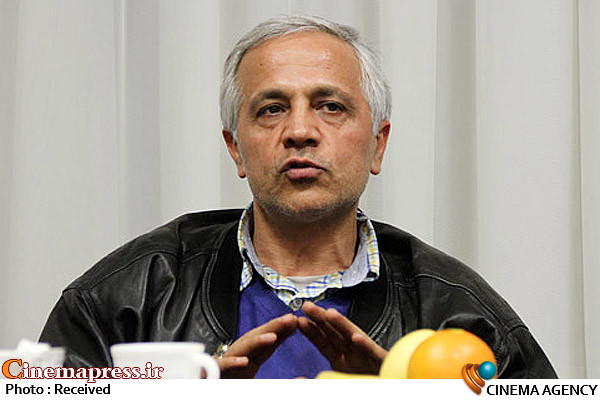 بخش خصوصی برای اکران فیلم هایش همیشه مشکل دارد/ امشب؛ اکران خصوصی «لامپ ۱۰۰» با اجرای مهران مدیری محسن محسنی نسب*