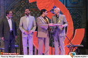 تقدیر از داریوش اسدزاده در جشن اردیبهشت تئاتراستان تهران