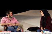 احمد ساعتچیان و امیر رضا دلاوری در تمرین نمایش «شام با دوستان» به کارگردانی آیدا کیخایی