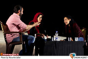 احمد ساعتچیان  در تمرین نمایش «شام با دوستان» به کارگردانی آیدا کیخایی