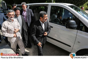 بازدید و مراسم تجليل از دکتر احمدي نژاد در سازمان صدا و سيما