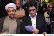 رضا رشیدپور در  اعتراض خبرنگاران به یک نشست خبری