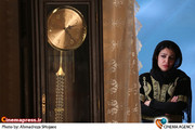 ساره بیات  در پشت صحنه فیلم سینمایی «خواب زده ها» به کارگردانی فریدون جیرانی