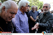 پرویز پورحسینی در مراسم تشییع پیکر «محمود استاد محمد» کارگردان تئاتر