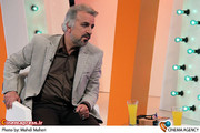 علیرضا غفاری در   پشت صحنه ضبط برنامه تلویزیونی «امروز، هنوز تموم نشده» در شبکه یک