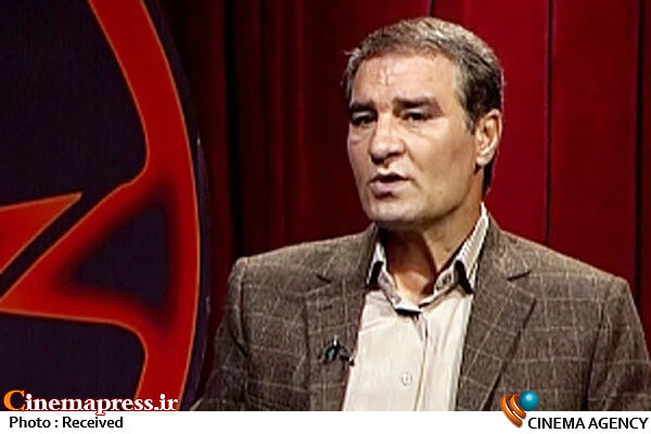 وزارت ارشاد و خانه سینما میتوانستند در وضعیت فعلی در کنار بازیگران باشند اما متاسفانه هیچ کمکی به ما نشده است جعفر دهقان
