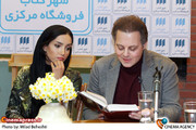 هادی کریمی و خاطره اسدی درجشن شب یلدا در فروشگاه شهر کتاب