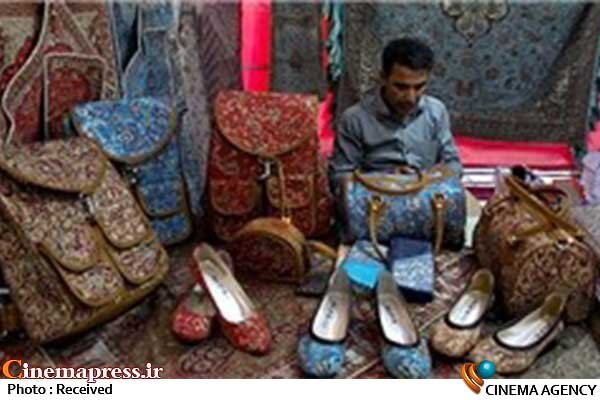 با دستور اکید رئیس جمهوری بیمه ۱۰ هزار نفر از فعالان حوزه گردشگری و صنایع دستی در دستور کار قرار گرفت صنایع دستی همدان