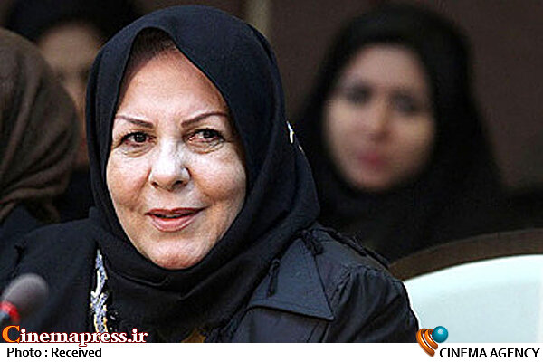 آنچه که من و دیگر بازیگران هم سن و سال مرا رنج میدهد تفاوت بسیار زیاد دستمزد بازیگران است پوراندخت مهیمن