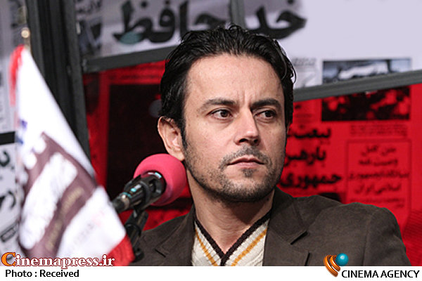 نوروزی: طی سال های اخیر برخی افراد تئاتر را تبدیل به صنعت کرده و نگاه شان به گیشه و فروش و بازار است/ ذائقه مخاطب به کدام سمت می رود؟! رحیم نوروزی