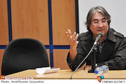 عباس کریمی در جلسه نقد و بررسی فیلم مستند«پنج دوربین شکسته»
