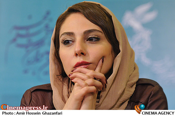 رعنا آزادی ور در نشست خبری فیلم سینمایی«خانه دختر»