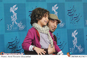کامران نجف زاده به همراه پسرش در نشست خبری فیلم سینمایی«شکاف»