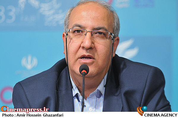 نجفی: حوزه فرهنگ و هنر بالاخص سینما در این ۸ سال کاملاً به حال خود رها شد/ در حوزه های  اقتصادی و فرهنگی و هنری با ویرانی کامل و مطلق روبرو بودیم! حسن نجفی در نشست خبری فیلم سینمایی«شرفناز»
