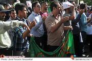تجمع مقابل وزارت ارشاد در اعتراض به اکران فیلم رستاخیز