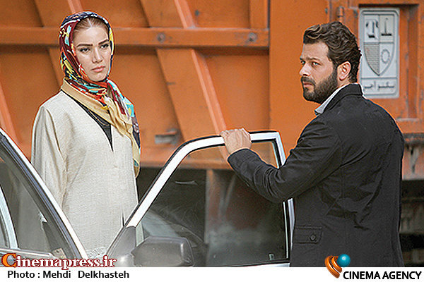 پوستر «خانه دیگری» رونمایی شد/ نمایش در بخش چشم انداز فجر فیلم سینمایی «خانه دیگری»