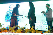 تجلیل از کتایون ریاحی در افتتاحیه سومین جشنواره فیلم‌های ویدئویی«یاس»