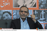 محسن علی اکبری در بیست و یکمین نمایشگاه مطبوعات