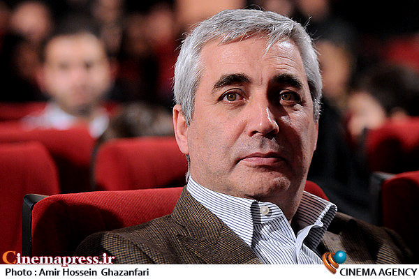 حاتمی کیا: متاسفانه راس هرم اجرایی کشور بر خلاف لباسی که بر تن دارند هیچ نسبتی با فرهنگ و هنر ندارند ابراهیم حاتمی کیا در جشن تقدیر از منتخبین سینمای فجر انقلاب