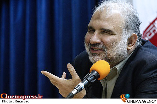 سربخش: مدیران سینمایی با انتخاب این هیأت داوران ضعیف همزمان با روی کار آمدن دموکرات ها در آمریکا وادادگی فرهنگی را تشدید کردند علیرضا سربخش