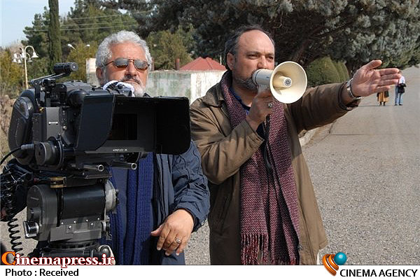 پاک سیما: دیدگاه های جناحی و سیاسی در سازمان سینمایی و شرایط بد اقتصادی کشور دلیل اصلی بیکاری سینماگران است محمدتقی پاک سیما