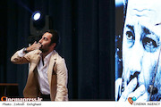نوید محمدزاده در دهمین جشن انجمن منتقدان و نویسندگان سینمایی ایران