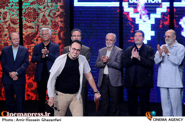 «ابراهیم حاتمیکیا» بهترین کارگردان و «ایستاده در غبار» بهترین فیلم جشنواره «مقاومت» شد/ «یتیم خانه ایران» جایزه ویژه گرفت ایستاده در غبار در جشنواره فیلم مقاومت