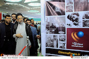 حجت الاسلام علوی در نمایشگاه مطبوعات