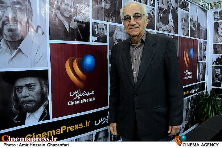 بنفشه خواه: وظیفه سلبریتی های پردرآمد این است که به زندگی همکاران شان رسیدگی کنند/ چرا دولت به وظیفه اصلی خود برای رفاه عمومی جامعه بی توجه است؟ رضا بنفشه خواه در بیست و دومین نمایشگاه مطبوعات