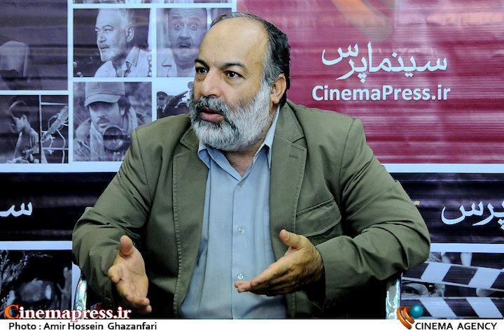 گروهی پر سر و صدا در «سینما» خود را صاحبان بلامنازع و تاریخی سینمای کشور میدانند/ در نگاه این گروه «ملت ایران» تنها همان بخش محدود «مخاطبان سینما» هستند و سایر جمعیت کشور به هیچ وجه در محاسبات آنان قرار نمیگیرد! گروهی پر سر و صدا در «سینما» خود را صاحبان بلامنازع و تاریخی سینمای کشور میدانند/ در نگاه این گروه «ملت ایران» تنها همان بخش محدود «مخاطبان سینما» هستند و سایر جمعیت کشور به هیچ وجه در محاسبات آنان قرار نمیگیرد!