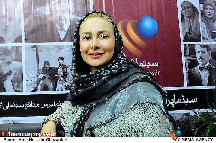 نعمتی: تولید فیلم اجتماعی مبتنی با واقعیت اتفاق مبارکی است/ نباید تنها تلخی ها و سیاهی ها در آثار نمایش داده شود، باید نقاط پررنگ و مثبت را هم دید آنا نعمتی در بیست و دومین نمایشگاه مطبوعات