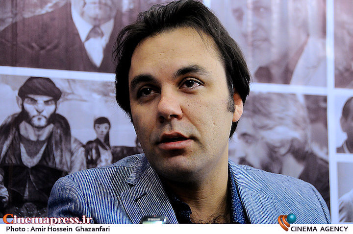 فردقادری: فیلم های اکران شده در گروه سینمایی «هنر و تجربه» همیشه مهجور واقع می شوند امیر فردقادری در بیست و دومین نمایشگاه مطبوعات