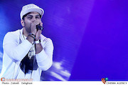 کنسرت سیامک عباسی در سی و دومین جشنواره موسیقی فجر