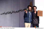 بهمن و بهرام ارک در مراسم اختتامیه سی و چهارمین جشنواره فیلم کوتاه تهران