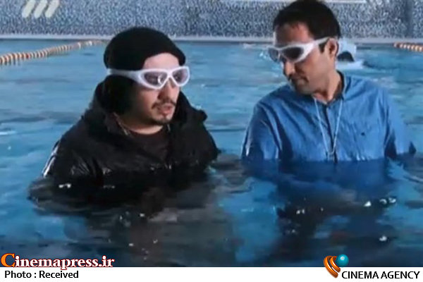 نمایش استخر آقایان در "لیسانسهها۲" و طعنه سروش صحت  سریال لیسانسه های ۲