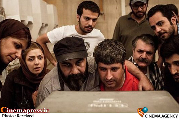 قصد آقای «ارادتمند؛ نازنین، بهاره و تینا» برای تولید فیلم در ایران عبدالرضا کاهانی