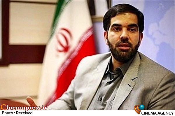 اگر کرسی دین پژوهی در برنامههای «سوره» یا «زاویه» یا «چرخ» شکل میگیرد ما متولی پاسخ به مسایل مطرح شده نیستیم! مسعود معینیپور