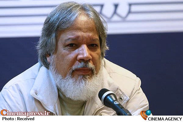 در «مناطق کردنشین» سنت «مرحباخوانی» برای استقبال از ماه رمضان و مناجاتخوانی سحرگاهی، جایگاهی ویژه دارد و جلوهای از پیوند شعر، موسیقی و معنویت در «فرهنگ مردم» است در «مناطق کردنشین» سنت «مرحباخوانی» برای استقبال از ماه رمضان و مناجاتخوانی سحرگاهی، جایگاهی ویژه دارد و جلوهای از پیوند شعر، موسیقی و معنویت در «فرهنگ مردم» است