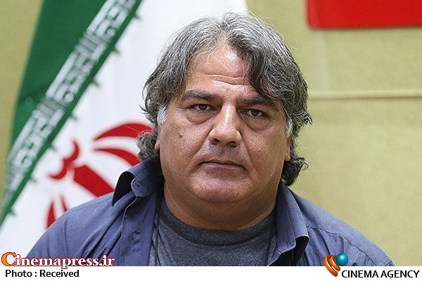 مهمترین دلیلی که «فیلمنامهنویسان» به سمت سوژههایی نظیر «خیانت» میروند این است که دستشان برای ورود به موضوعات دیگر بسته است! علی خودسیانی