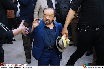 نیمی از همکاران هم‌سن و سالم خداحافظی کرده و از میان ما رفته‌اند/ نیمی دیگر خانه‌نشین و بیکار شده‌اند