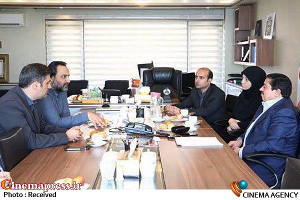اهدای جایزه «تصویر استاد» در سومین جشنواره فیلم «سلامت» محمد آقاجانی - محمد کیاسالار - محمدعلی حجازی