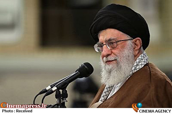 پخش مشروح دیدار موکب داران عراقی با رهبر انقلاب رهبر انقلاب در دیدار نخبگان و استعدادهای برتر علمی