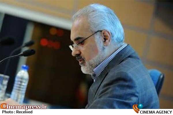پیشنهاد اختصاص بخشی مستقل به «تبلیغات تئاتر» در «جشنواره فجر» اتفاق مثبتی برای ارتقای سطح کیفی امور تبلیغاتی حوزه نمایش است مهدی حامد سقائیان