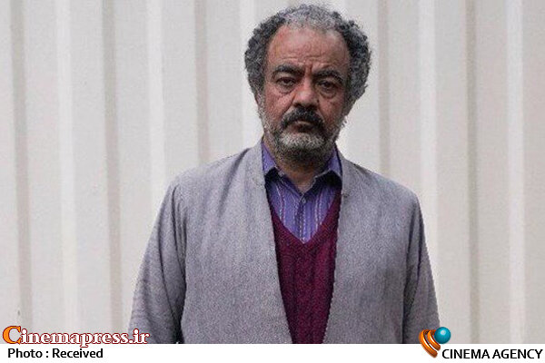 امیدوارم سری سوم انتظارت بیشتری برآورده شود و بهتر کار کنیم و پشیمانتان نکنیم سریال «سعید آقاخانی»