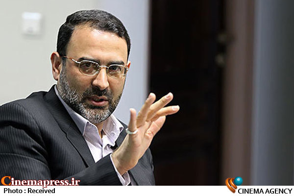 نباید کار به جایی برسد که به ناچار برخی دستگاهها نظیر «قوه قضائی» برای «توقیف» یک اثر مداخله کنند! نباید کار به جایی برسد که به ناچار برخی دستگاهها نظیر «قوه قضائی» برای «توقیف» یک اثر مداخله کنند!