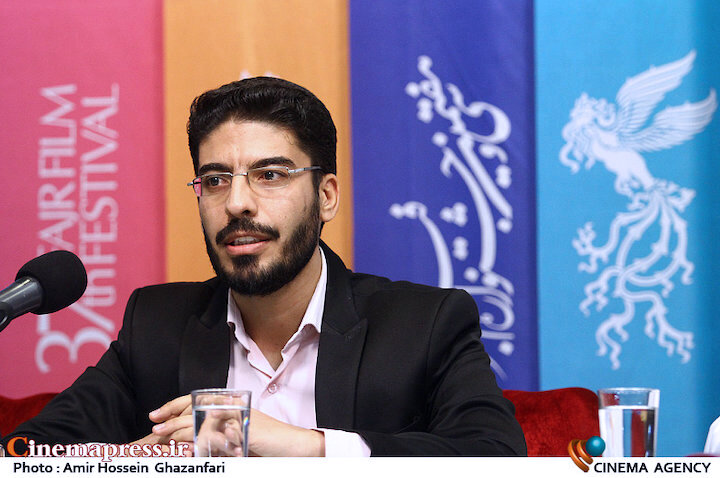 حسن آبادی: طی سال های اخیر با کج سلیقگی های زیادی توسط مدیران دولتی و حتی نهادهای غیردولتی روبرو بودیم/ باید از طریق تولیدات انیمیشن، گفتمان انقلاب اسلامی را به دنیا صادر کنیم مصطفی حسن آبادی در نشست خبری فیلم انیمیشن «بنیامین»