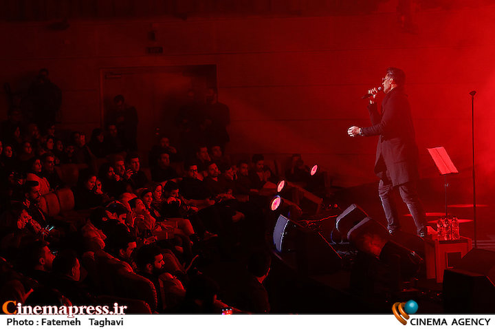 کنسرت شهاب مظفری در سی و چهارمین جشنواره موسیقی فجر