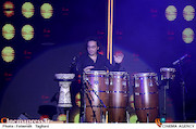 اجرای محسن ابراهیم زاده در سی و چهارمین جشنواره موسیقی فجر